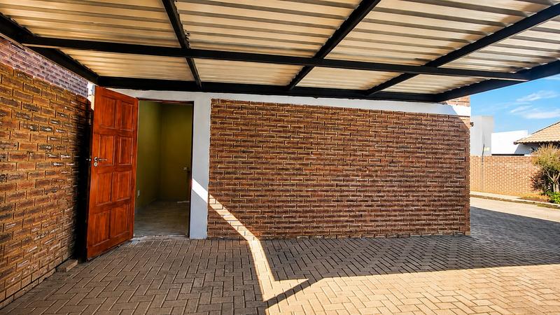 2 Bedroom Property for Sale in Heuwelsig Free State